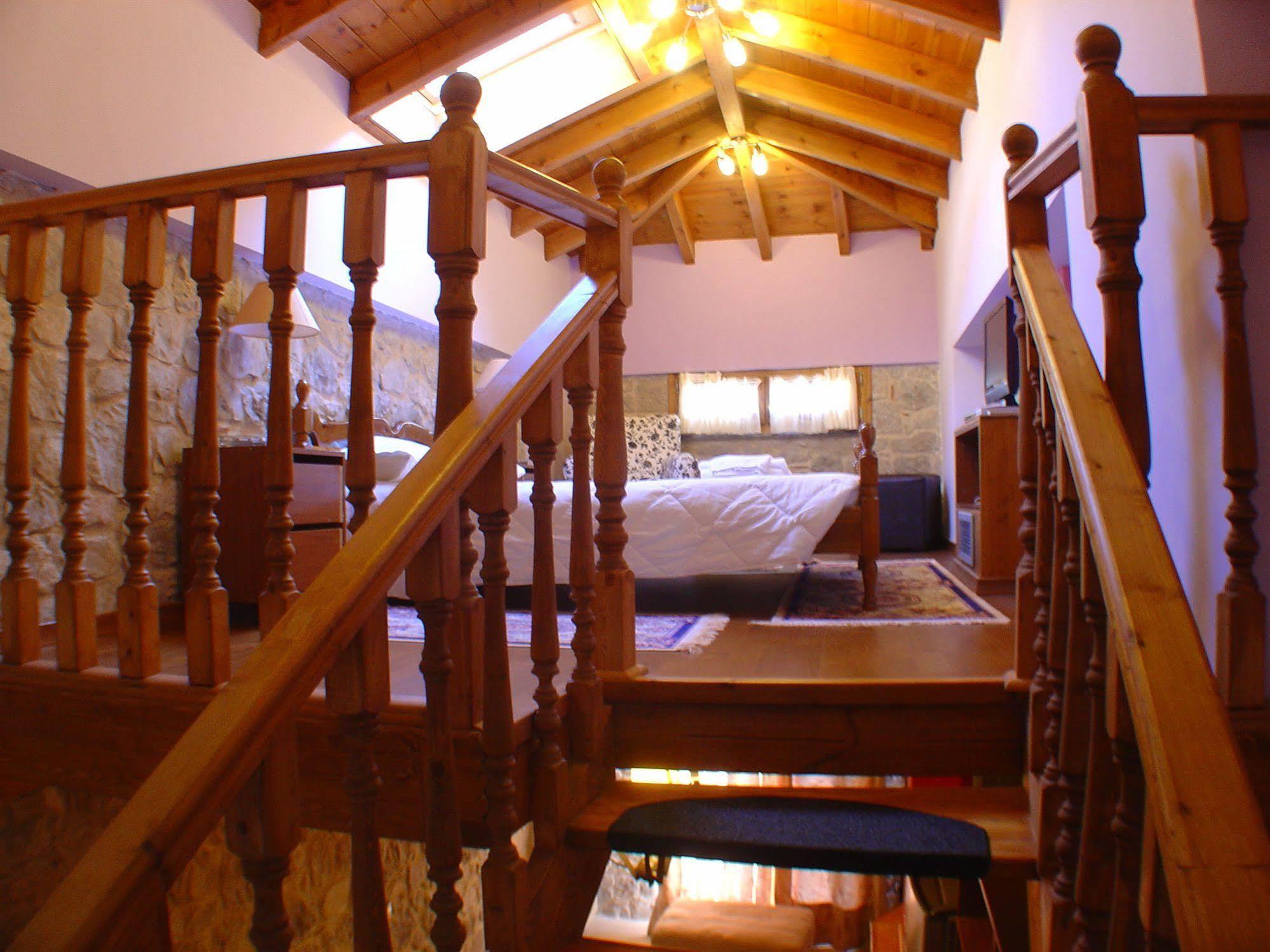 Ariadne Guesthouse Arachova Exteriör bild